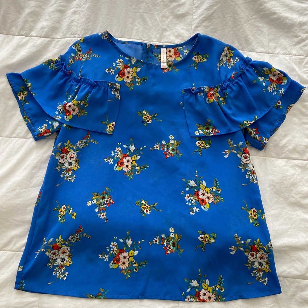 Cute floral top